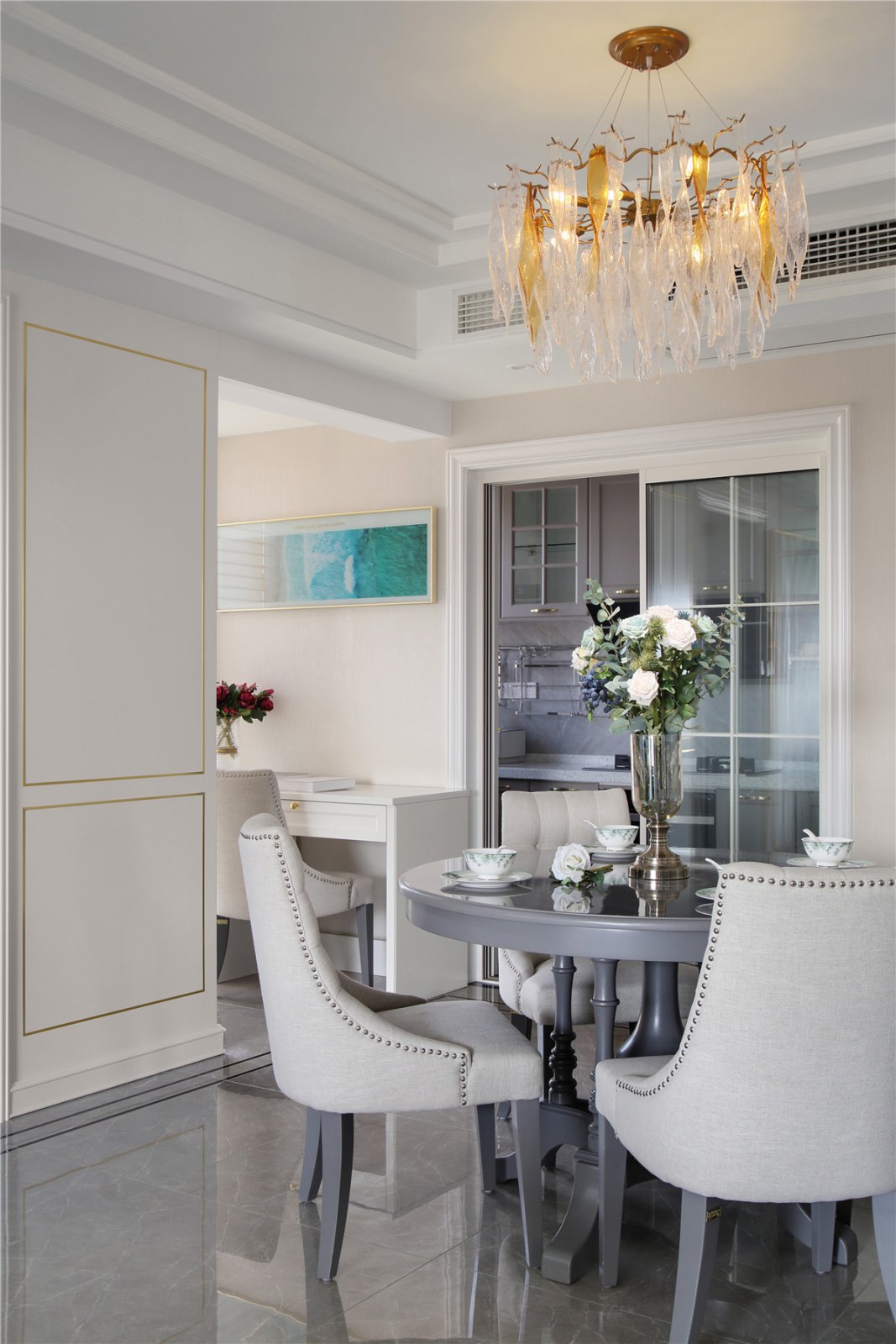 美式轻奢风格家装设计室内装修效果图-餐厅 美式轻奢风格家装设计室内装修效果图-餐厅