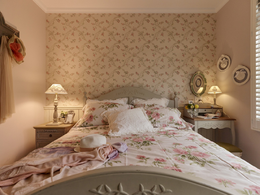 南航碧花园别墅360平米田园风格装修案例-主卧床 南航碧花园别墅360平米田园风格装修案例-主卧床