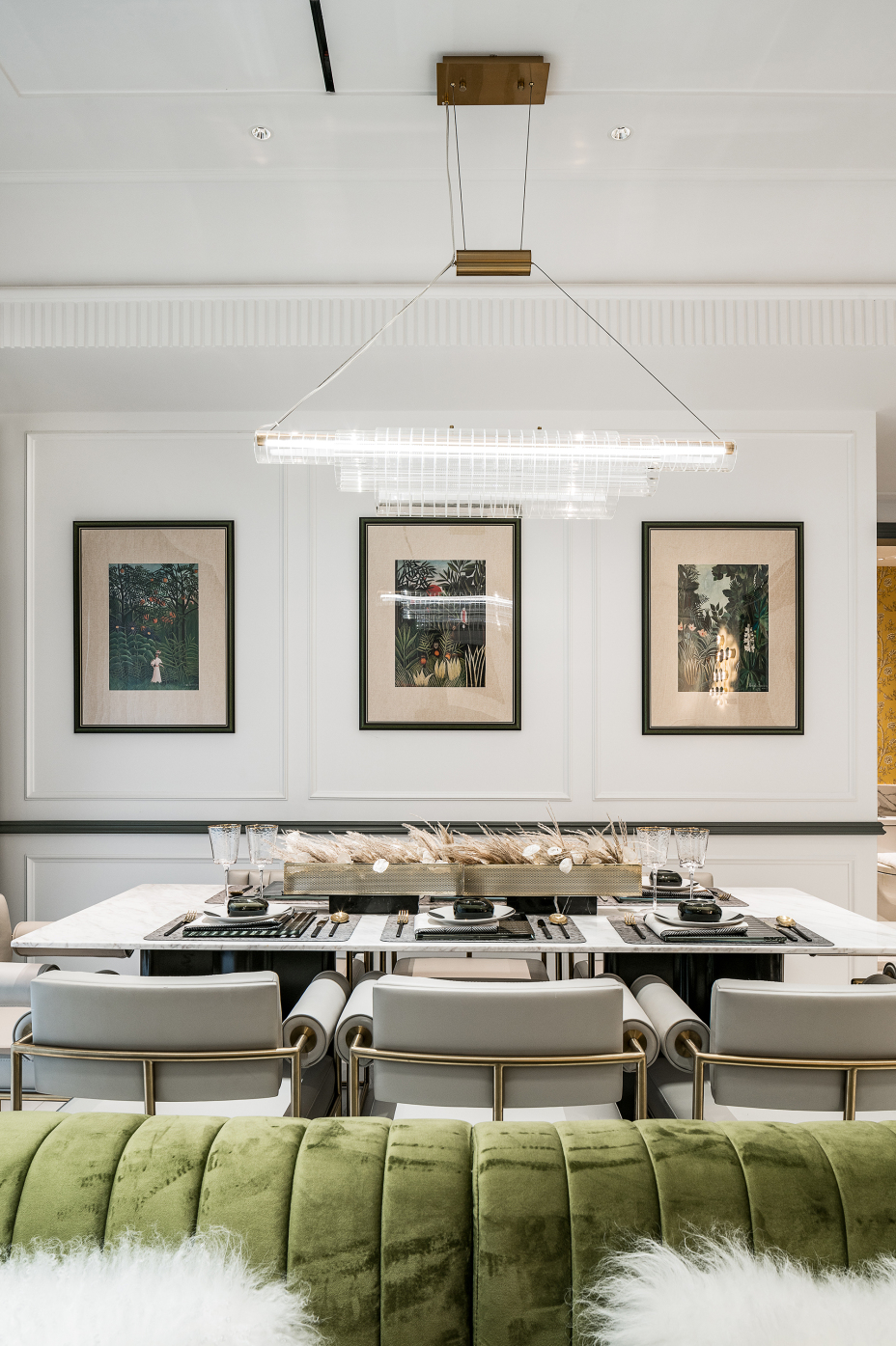 欧式轻奢风格家装设计室内装修效果图-餐厅 欧式轻奢风格家装设计室内装修效果图-餐厅