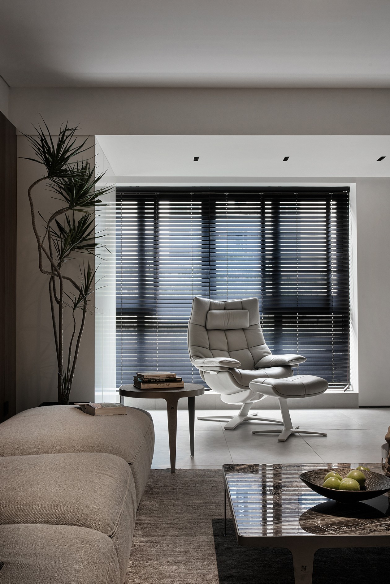 现代简约风格室内家装案例效果图-客厅茶几 现代简约风格室内家装案例效果图-客厅茶几